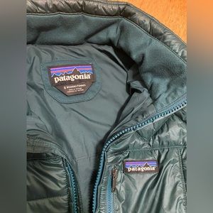 Patagonia women’s small jacket - hunter green